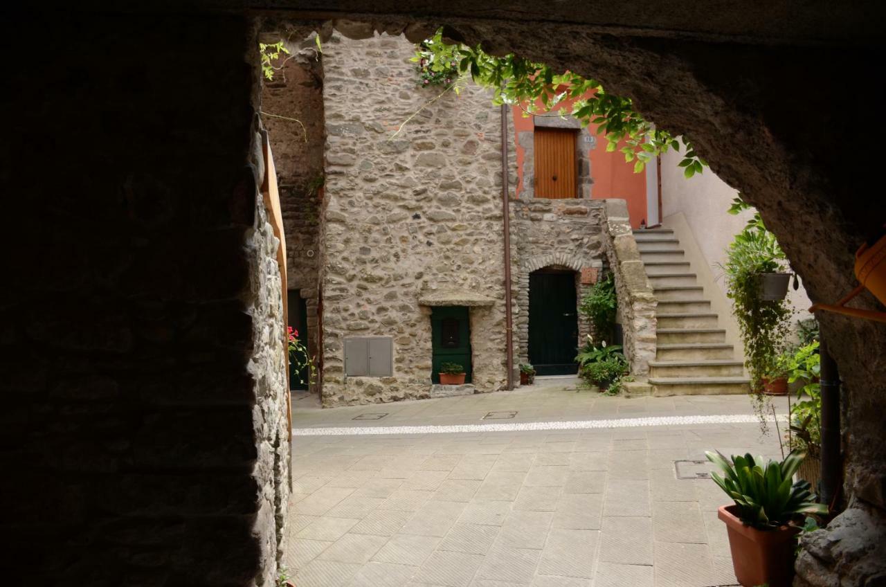 Antico Borgo Apartamento Brugnato Exterior foto